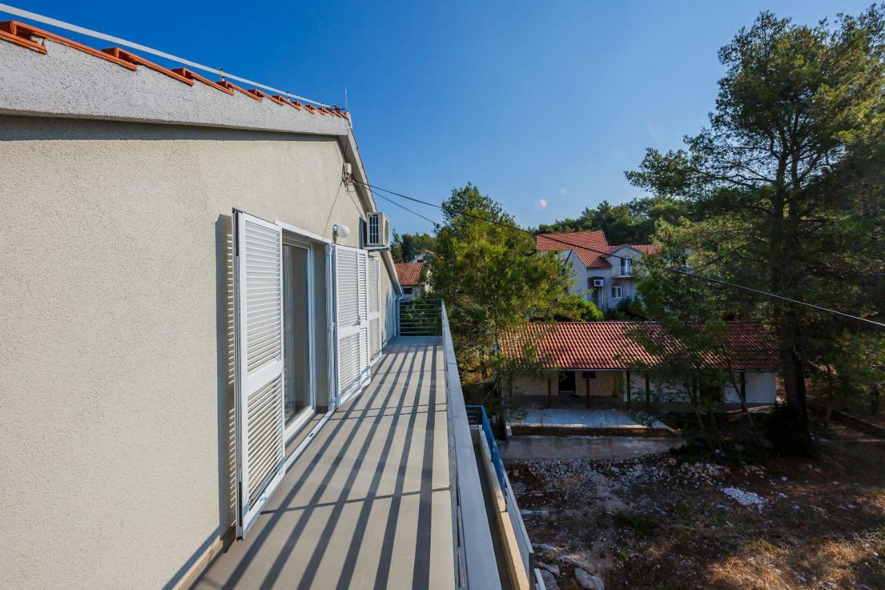 Apartments Vila Vlasta Jelsa (Hvar) Exterior foto